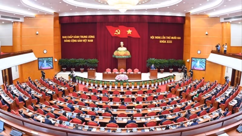Thường trực Ban Bí thư Trần Cẩm Tú đã ký ban hành Kết luận số 197-KL/TW ngày 3/10/2025 của Bộ Chính trị, Ban Bí thư. (Ảnh: ĐĂNG KHOA)