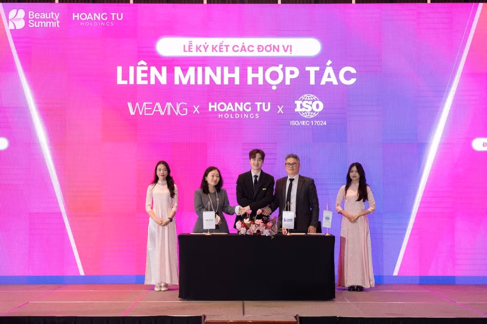 Lễ ký kết hợp tác giữa các đơn vị trong khuôn khổ Beauty Summit 2026. (Ảnh: BTC)