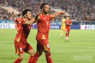 [Ảnh] Xuân Son tỏa sáng, đội tuyển Việt Nam thắng Malaysia 2-0