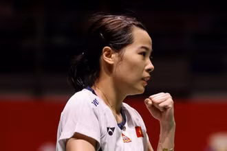 Nguyễn Thùy Linh thể hiện sức mạnh trong trận ra quân Canada Open 2025. (Ảnh: FBNV)