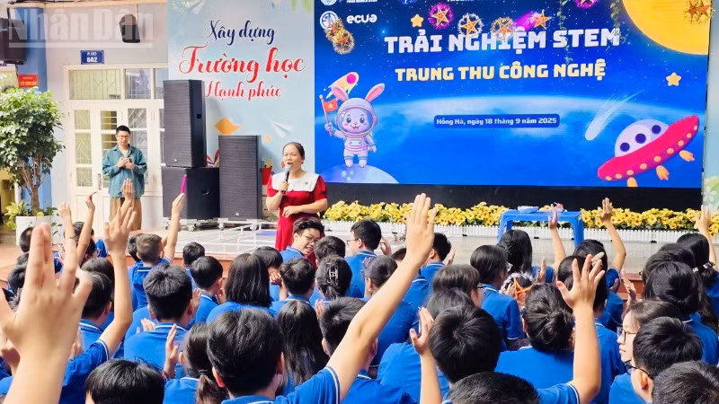 Giáo dục công lập, khẳng định vai trò hạt nhân đổi mới.