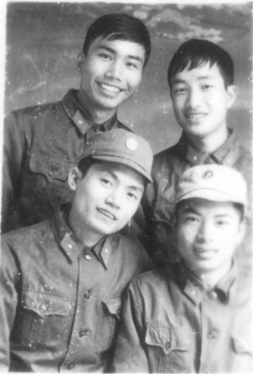 02-thoi-quan-ngu-la-nham-thin-hang-truoc-ben-trai.jpg