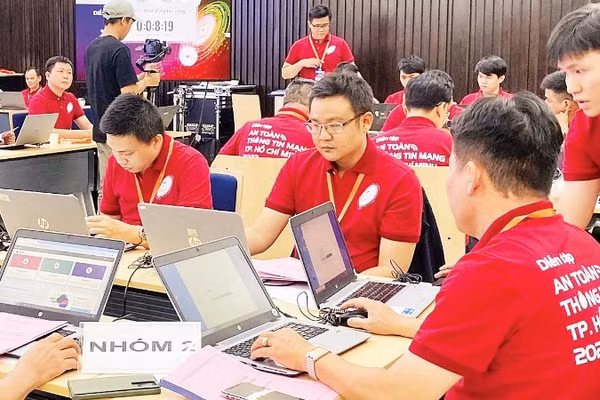 Thành phố Hồ Chí Minh tập huấn bảo đảm an toàn, an ninh mạng.