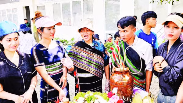 1. Những món ăn truyền thống của người Cơ Ho.