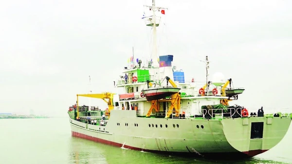 Tàu Trường Sa 21 ra biển sáng 26/2 để phục vụ đoàn công tác thực hiện nhiệm vụ bầu cử trên biển.