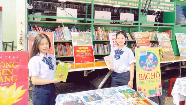 Học sinh tại tỉnh Gia Lai hào hứng tham gia Ngày hội đọc sách.