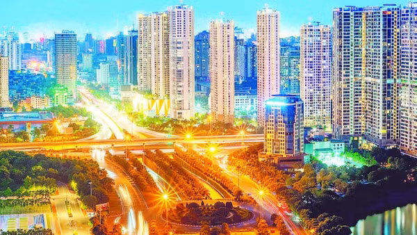 Hạ tầng đô thị tại Thủ đô Hà Nội ngày càng được đầu tư khang trang, hiện đại. (Ảnh HOÀNG THỊ HOAN)