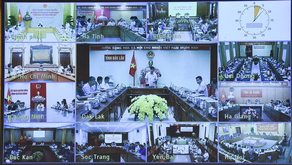 Hội nghị được tổ chức trực tiếp tại đầu cầu Trụ sở Chính phủ, trực tuyến với đầu cầu 63 tỉnh, thành phố trực thuộc Trung ương. dsc-3204.jpg