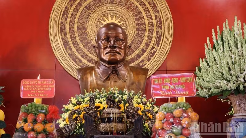 Bác Tôn đã dành trọn cuộc đời vì sự nghiệp giải phóng dân tộc và thống nhất đất nước.