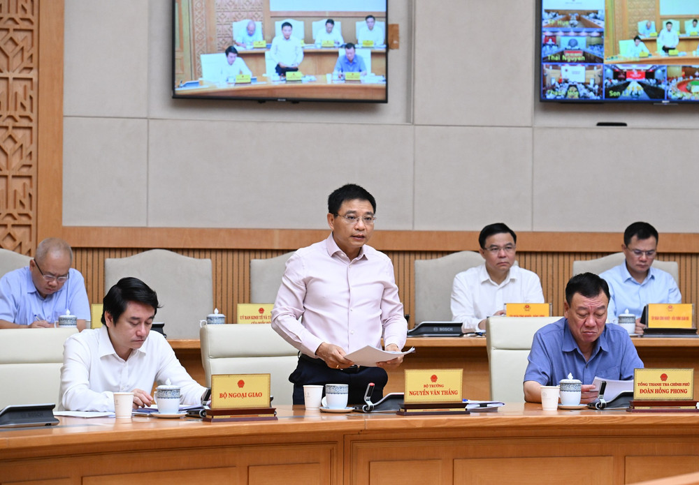 Bộ trưởng Tài chính Nguyễn Văn Thắng báo cáo tình hình kinh tế xã hội tháng 7 và 7 tháng đầu năm 2025. dsc-3854.jpg