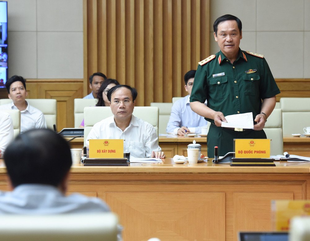 Thứ trưởng Bộ Quốc phòng Vũ Hải Sản phát biểu. dsc-0435.jpg