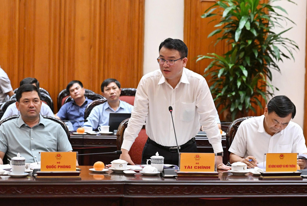 Thứ trưởng Bộ Tài chính Trần Quốc Phương phát biểu. img-2743.jpg
