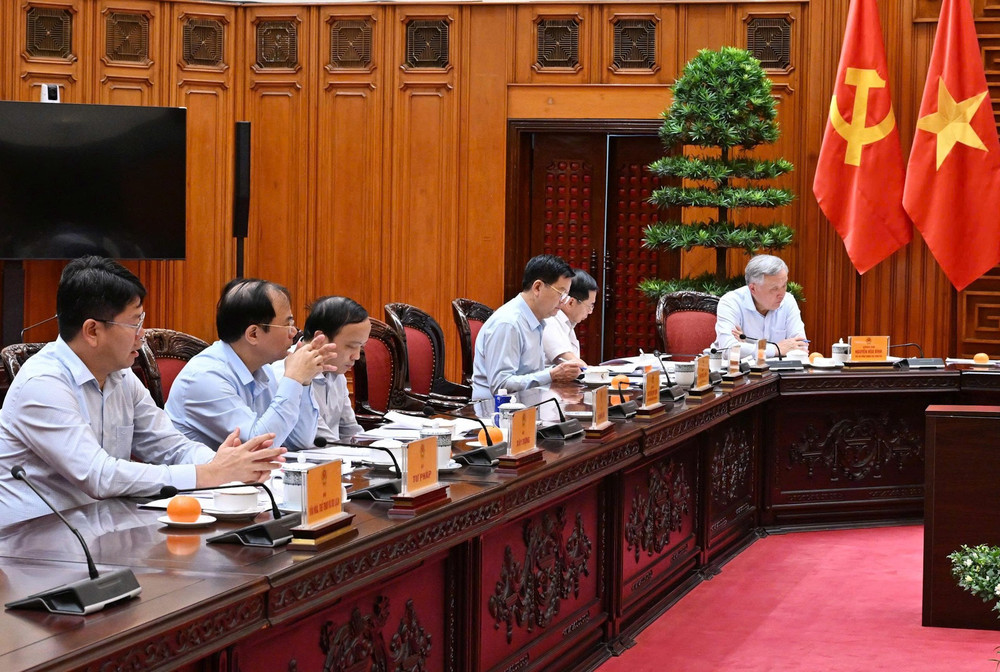 Các đại biểu tham dự cuộc họp. img-2741.jpg