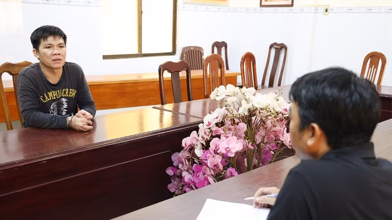 Đối tượng Trần Văn Bìa bị bắt giữ. 