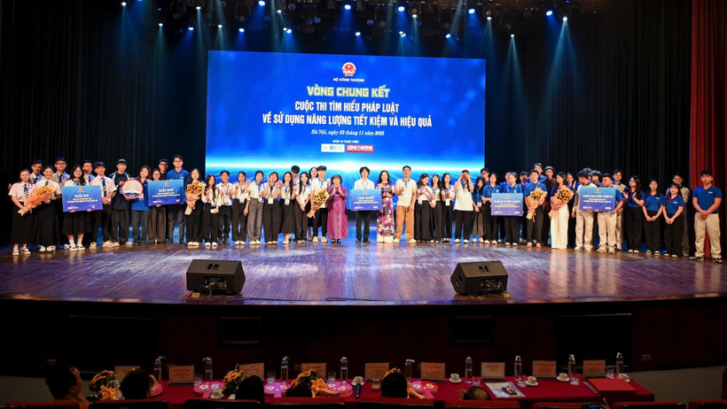 Chung kết Cuộc thi tìm hiểu pháp luật về sử dụng năng lượng tiết kiệm và hiệu quả.