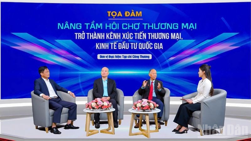 Tọa đàm: “Nâng tầm hội chợ thương mại trở thành kênh xúc tiến thương mại, kinh tế đầu tư quốc gia”. 