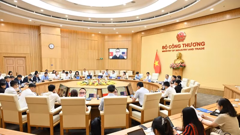 Hội nghị giao ban xúc tiến thương mại với hệ thống thương vụ Việt Nam ở nước ngoài tháng 8. (Ảnh: BCT)