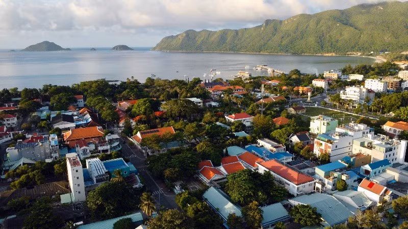 Một góc đặc khu Côn Đảo nhìn từ trên cao.