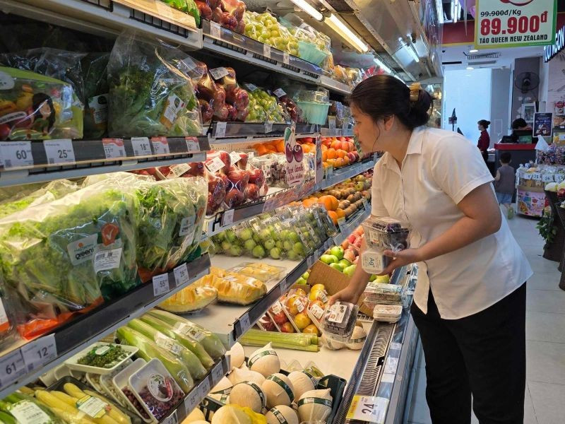 Bảo đảm nguồn cung hàng hóa thiết yếu, bình ổn thị trường mùa mưa bão và cuối năm.