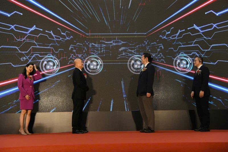 Chuỗi triển lãm công nghiệp uy tín tại Việt Nam, gồm Vietnam Manufacturing Expo 2025 (VME) – Triển lãm Quốc tế về Công nghiệp chế tạo và Công nghiệp hỗ trợ và Vietnam-Japan Supporting Industries Exhibition 2025 (SIE) -Triển lãm Công nghiệp Hỗ trợ Việt Nam-Nhật Bản tại Hà Nội đã chính thức khai mạc.