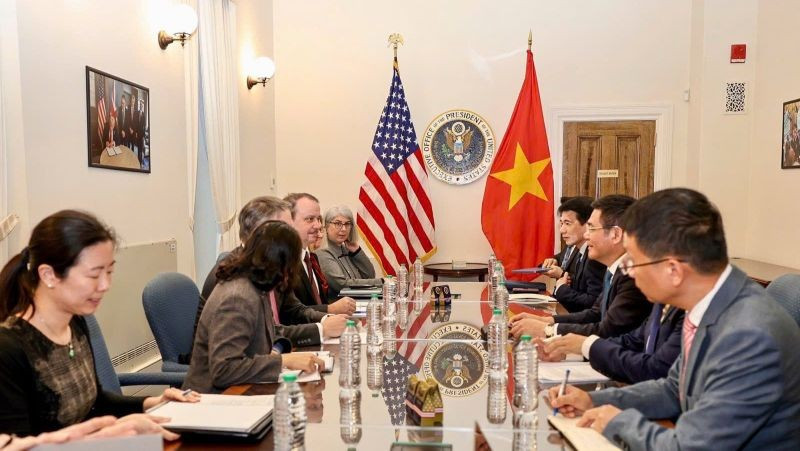 Phiên đàm phán cấp Bộ trưởng giữa Bộ trưởng Công thương Nguyễn Hồng Diên, Trưởng đoàn đàm phán Chính phủ và Trưởng Đại diện Thương mại Hoa Kỳ Jamieson Greer. (Ảnh: BCT)
