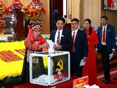 Bỏ phiếu bầu Ban Chấp hành khóa mới tại Đại hội đại biểu lần thứ XV Đảng bộ tỉnh Lai Châu, nhiệm kỳ 2025-2030. Ảnh | TRẦN TUẤN