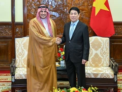 Chủ tịch nước Lương Cường tiếp Đại sứ Vương quốc Saudi Arabia. (Ảnh: Thủy Nguyên)