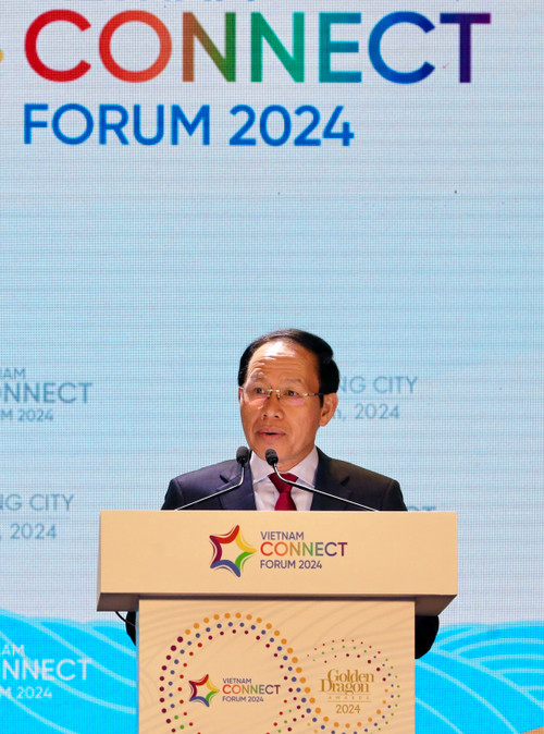 Bí thư Thành ủy Hải Phòng Lê Tiến Châu phát biểu tại diễn đàn.