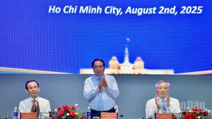 Thủ tướng Chính phủ Phạm Minh Chính chủ trì Hội nghị triển khai Nghị quyết của Quốc hội về Trung tâm tài chính quốc tế tại Việt Nam. (Ảnh: Thanh Giang)