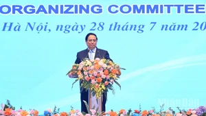 Thủ tướng Chính phủ Phạm Minh Chính chủ trì Lễ Công bố thành lập Ủy ban Quốc gia APEC 2027. (Ảnh: TRẦN HẢI)