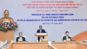 Thủ tướng Chính phủ Phạm Minh Chính chủ trì buổi gặp mặt với các cơ quan ngoại giao, tổ chức quốc tế tại Việt Nam. (Ảnh: TRẦN HẢI)