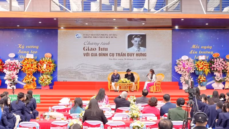 Lễ kỷ niệm 43 năm Ngày Nhà giáo Việt Nam 20/11 tại Trường THCS Trần Duy Hưng