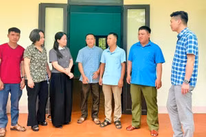 Đoàn công tác của Mặt trận Tổ quốc Việt Nam tỉnh Tuyên Quang kiểm tra, nắm tình hình sắp xếp thôn tại các xã vùng cao.