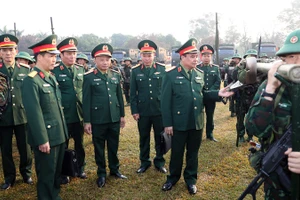 Đoàn kiểm tra của Bộ Quốc phòng kiểm tra công tác sẵn sàng chiến đấu tại Trung đoàn 148.