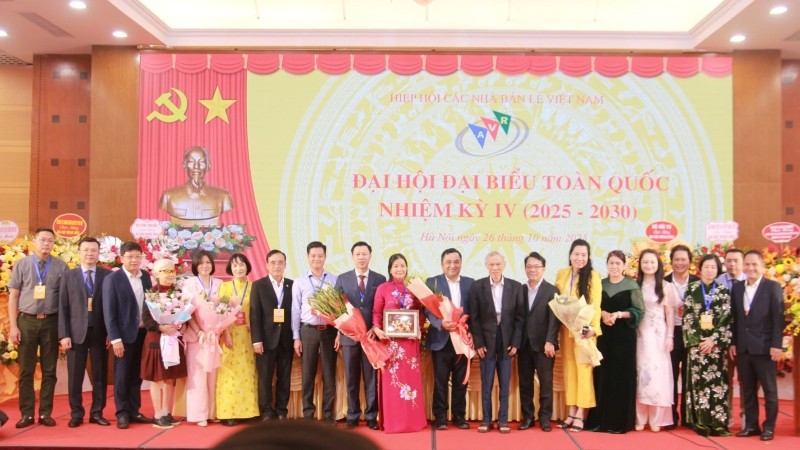 Ra mắt Ban chấp hành Hiệp hội Các nhà bán lẻ Việt Nam khóa IV, nhiệm kỳ 2025-2030.
