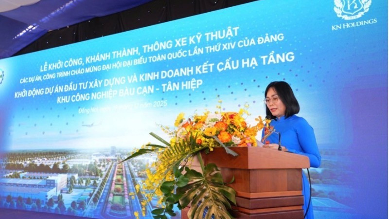 Bà Nguyễn Thị Hoàng - Phó Chủ tịch Ủy ban nhân dân tỉnh Đồng Nai phát biểu tại buổi lễ.