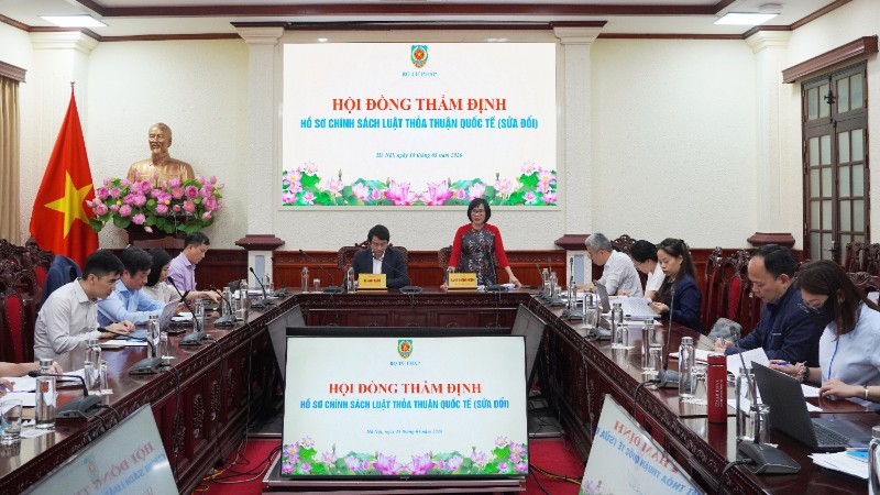 Quang cảnh buổi thẩm định.