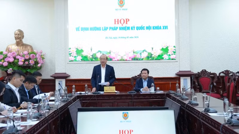 Quang cảnh cuộc họp