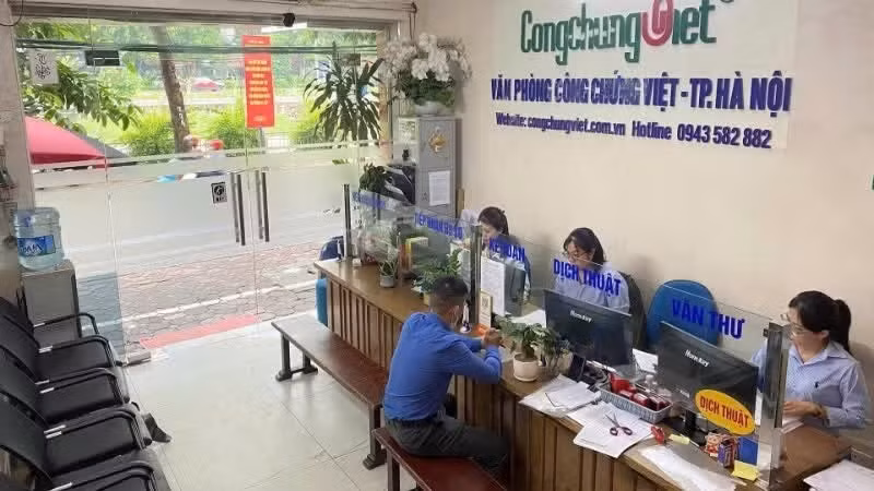 Sửa đổi Luật Công chứng theo hướng đẩy mạnh phân cấp, phân quyền.