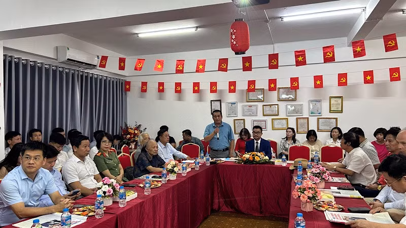 Quang cảnh lễ khởi động đề án “Liên đoàn hợp tác xã điện tử ( Liên minh kinh tế số) và đề án "Phong trào phát triển văn hóa đọc".