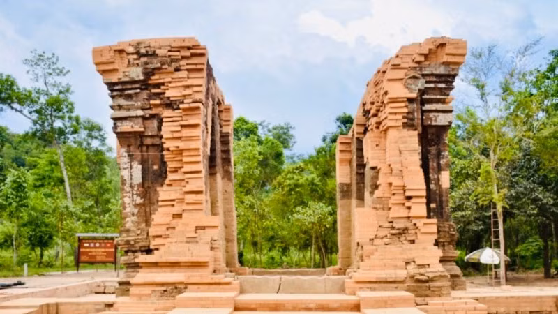 Tháp K nơi hé lộ con đường cổ dẫn vào khu vực trung tâm Thánh địa Mỹ Sơn.