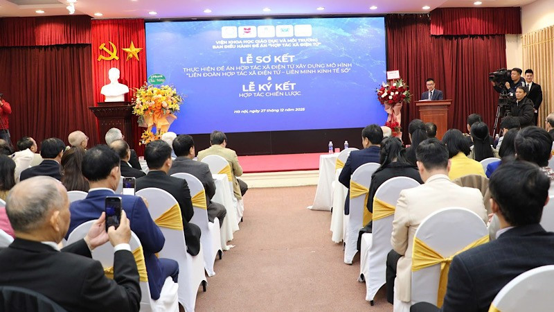 Quang cảnh buổi lễ.