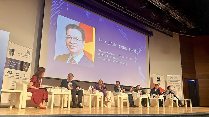Đại sứ Việt Nam tại Liên bang Nga Đặng Minh Khôi tham dự và phát biểu tại Diễn đàn IDT 2025.