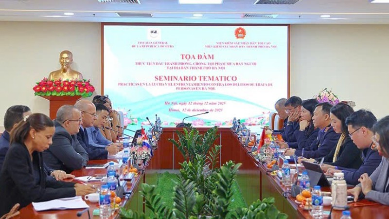 Quang cảnh tọa đàm.