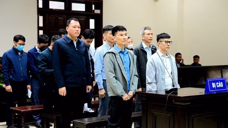 Các bị cáo tại phiên phúc thẩm.