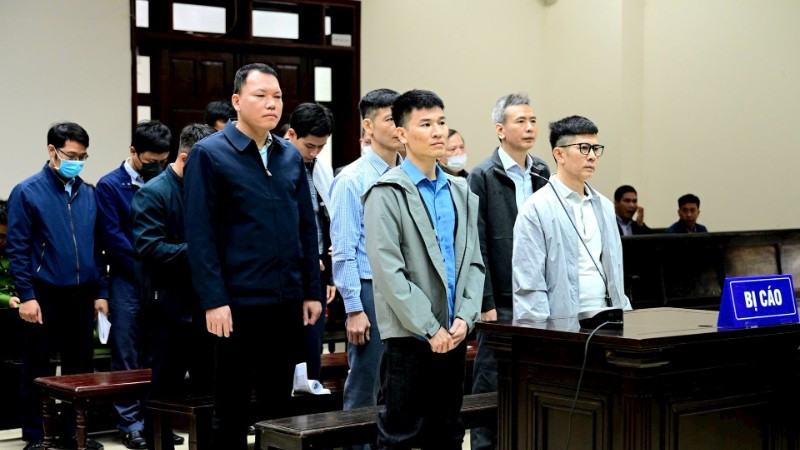 Các bị cáo tại phiên phúc thẩm.