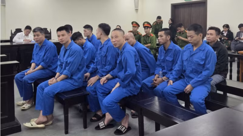 Các bị cáo tại phiên tòa.