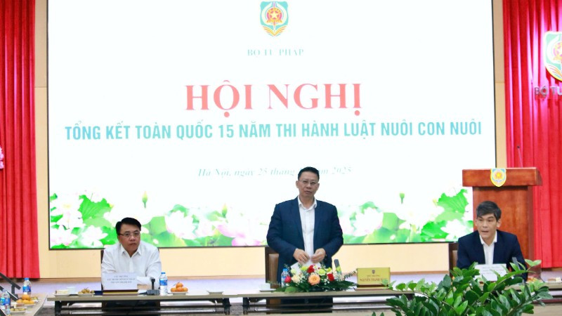 Thứ trưởng Tư pháp Nguyễn Thanh Ngọc chủ trì Hội nghị.