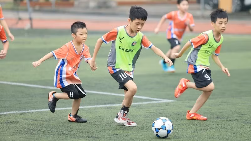 Chương trình thể thao và giáo dục SHB FC Academy diễn ra vào mỗi cuối tuần. (Ảnh: SHB)