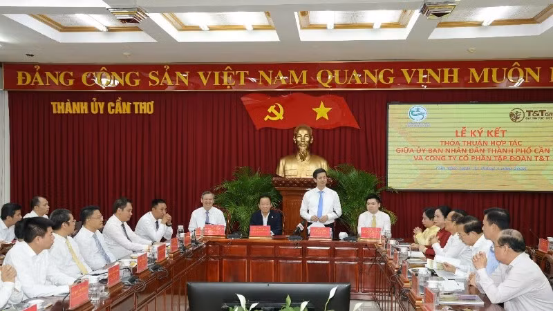 Quang cảnh lễ ký kết.